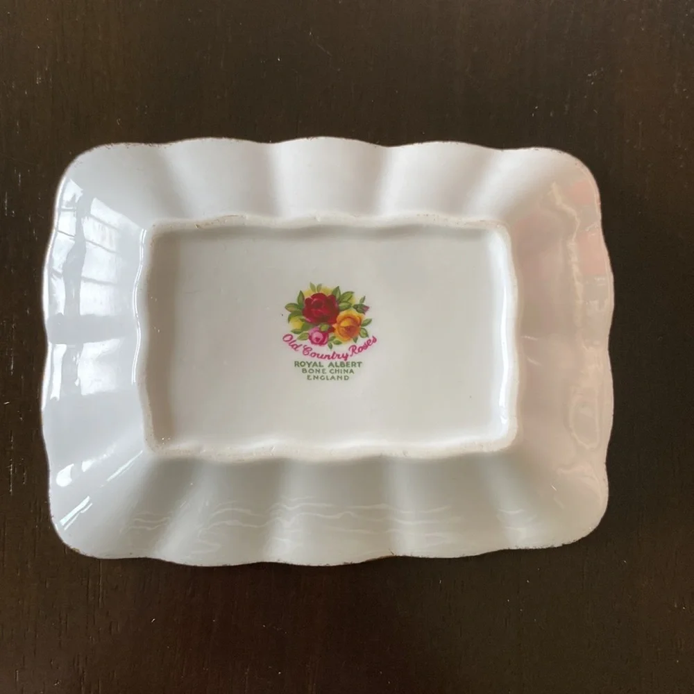 Vintage Royal Albert “Old Country Roses” Bon Bon Dish 1962-1972 FIRST QUALITY!